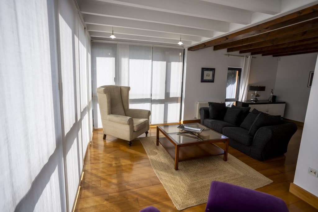 Casa con piscina cubierta en Pontejos, cerca de Santander - foto 3