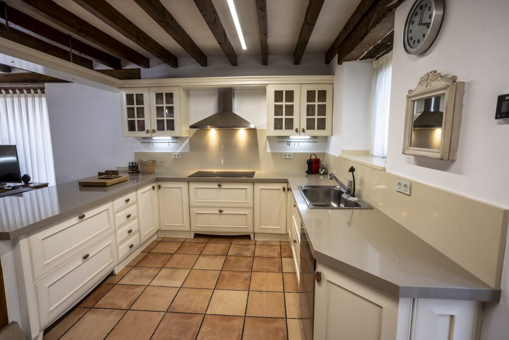 Casa con piscina cubierta en Pontejos, cerca de Santander - foto 35